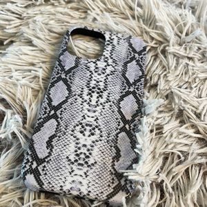 Snakeskin iPhone 12/12 Pro phone case